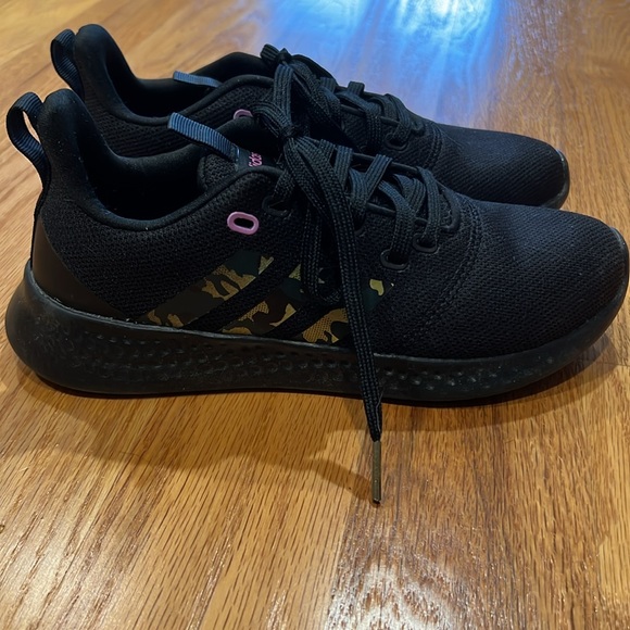 EUC Women’s Adidas Cloudfoam Sneakers - Picture 4 of 13